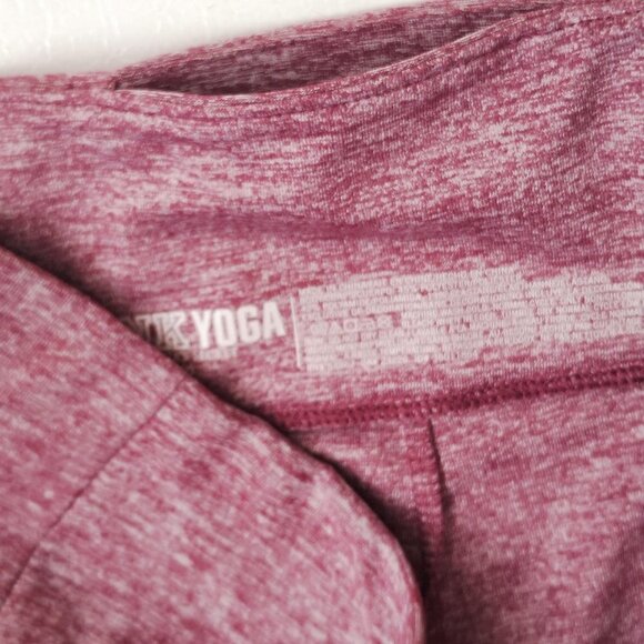 Pink Yoga Victoria's Secret Ladies Size Small Rose Color Ankle Length Leggings - Picture 6 of 9